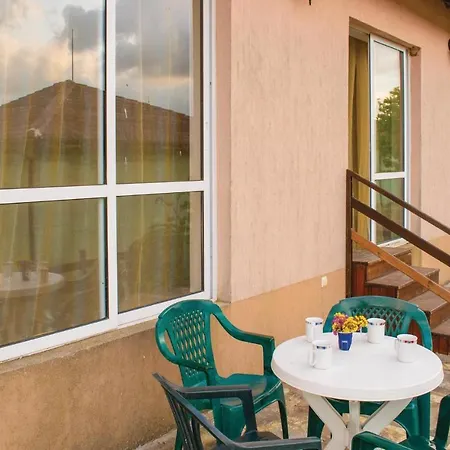 Holiday home Two-bedroom Holiday In Bania *