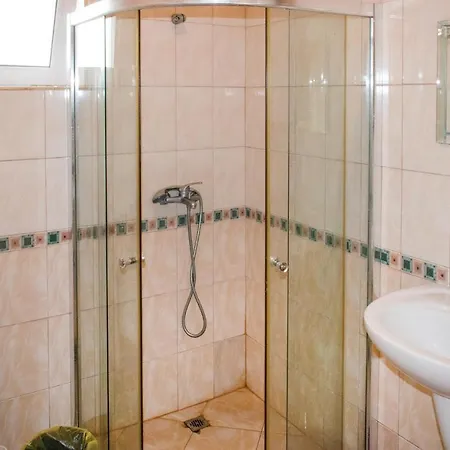 Holiday home Two-bedroom Holiday In Bania