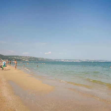Two-bedroom Holiday In Bania